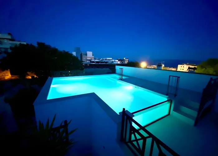 Luxury House Prestige سبليت