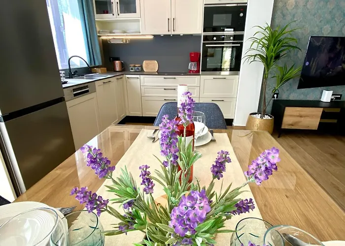 Luxury House Prestige Split